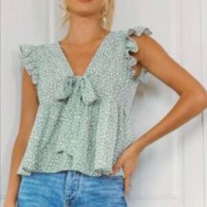 SHEIN Green Floral Ruffle Blouse